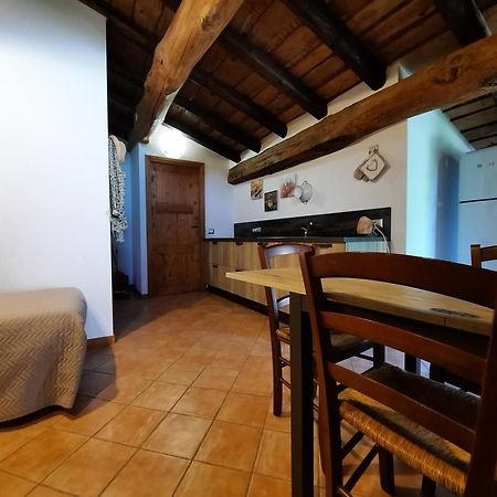 Corte Davini Agriturismo Villa Monzambano Luaran gambar